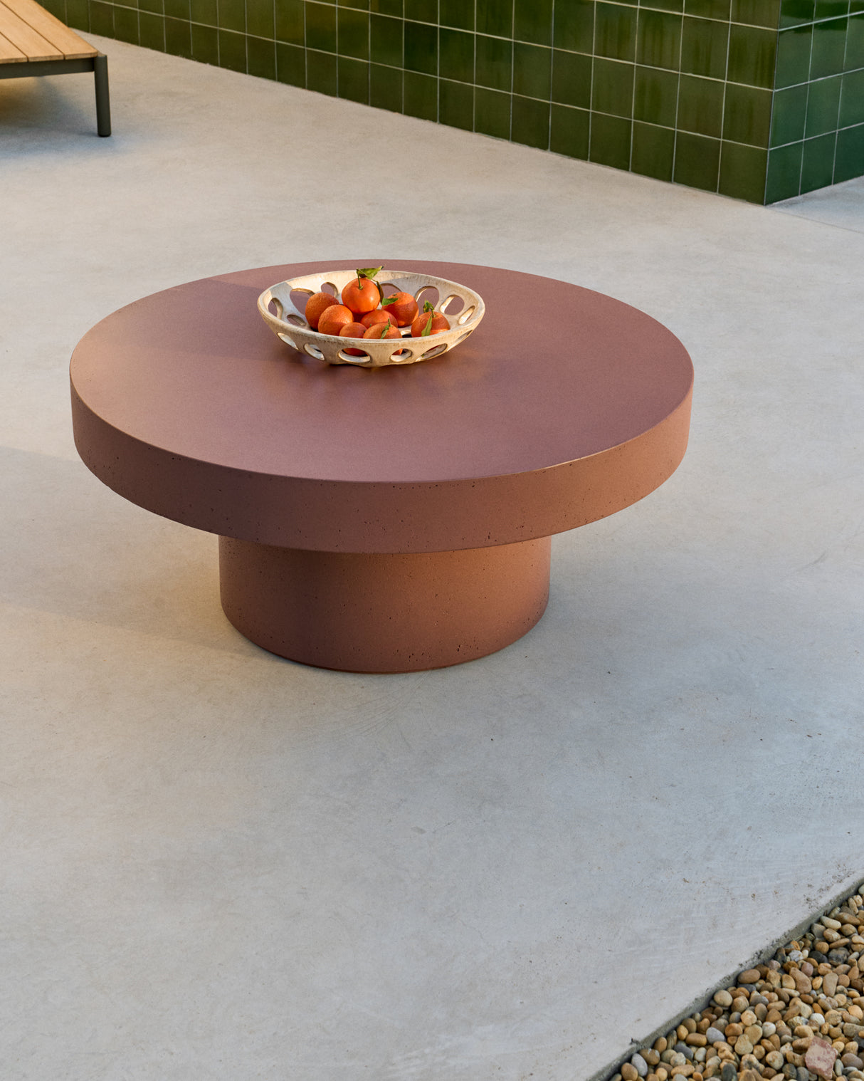 Couchtisch Aiguablava aus Zement in Terrakotta Ø 90 cm - ZEN ZONE Furniture