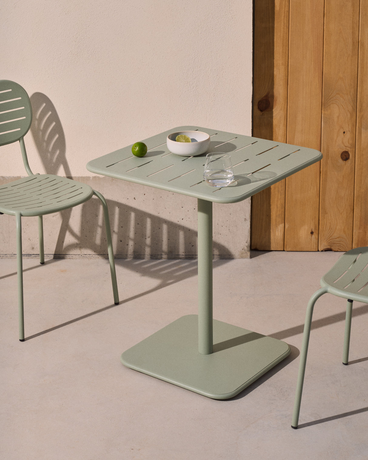 Outdoor-Tisch Brai aus türkis verzinktem Stahl 70 x 70 cm - ZEN ZONE Furniture