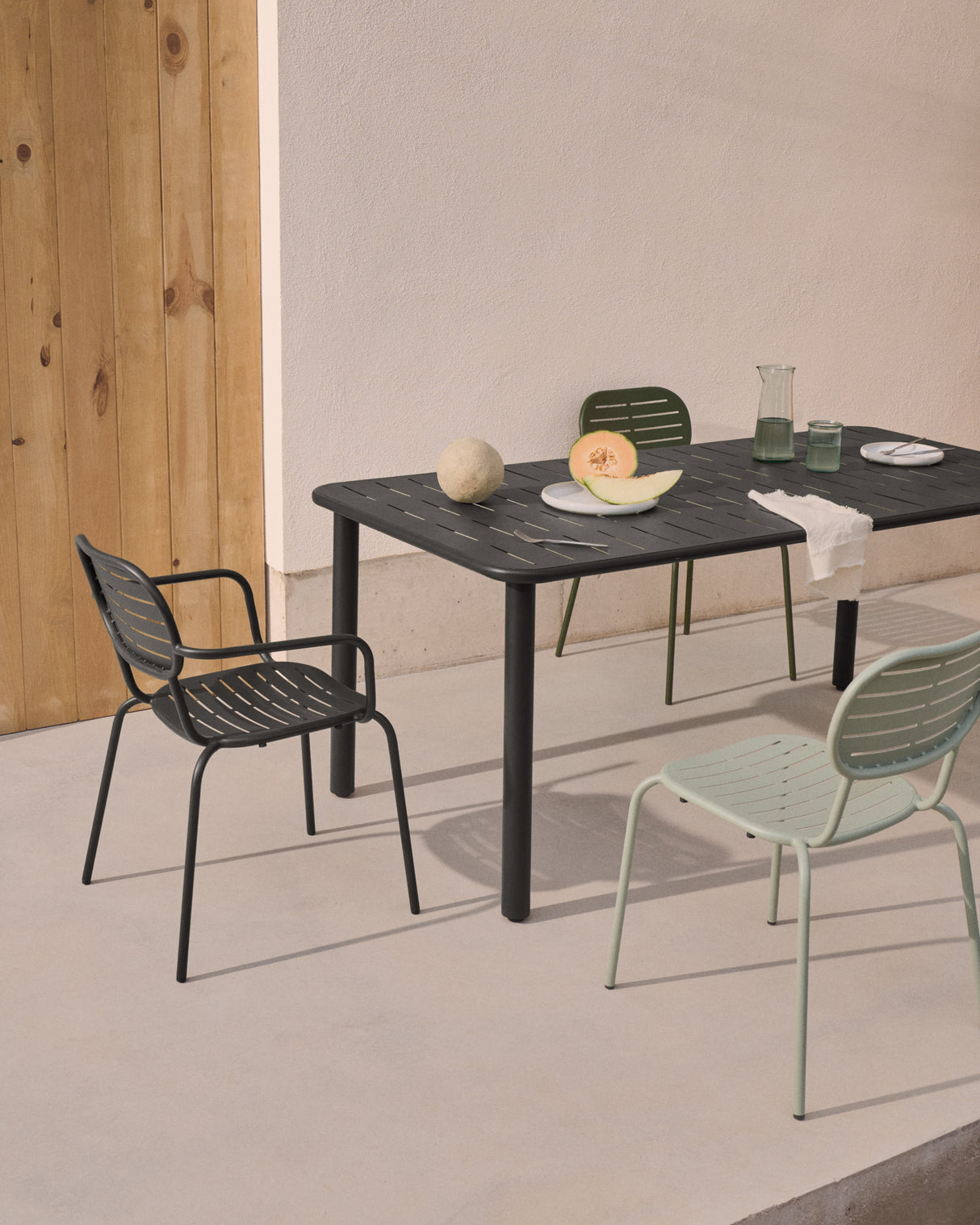 Outdoor-Tisch Brai aus dunkelgrau verzinktem Stahl 180 x 90 cm - ZEN ZONE Furniture