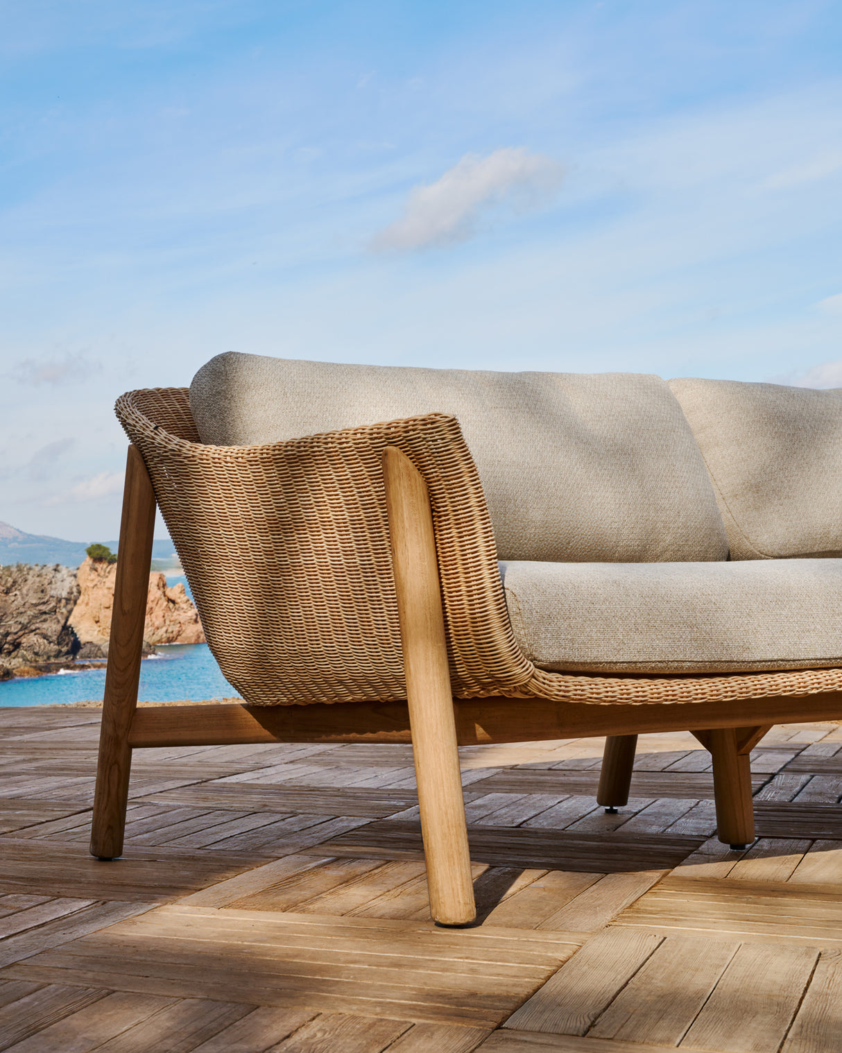 3-Sitzer-Sofa Galea aus massivem Teakholz und synthetischem Rattan 223 cm FSC 100% FSC - ZEN ZONE Furniture
