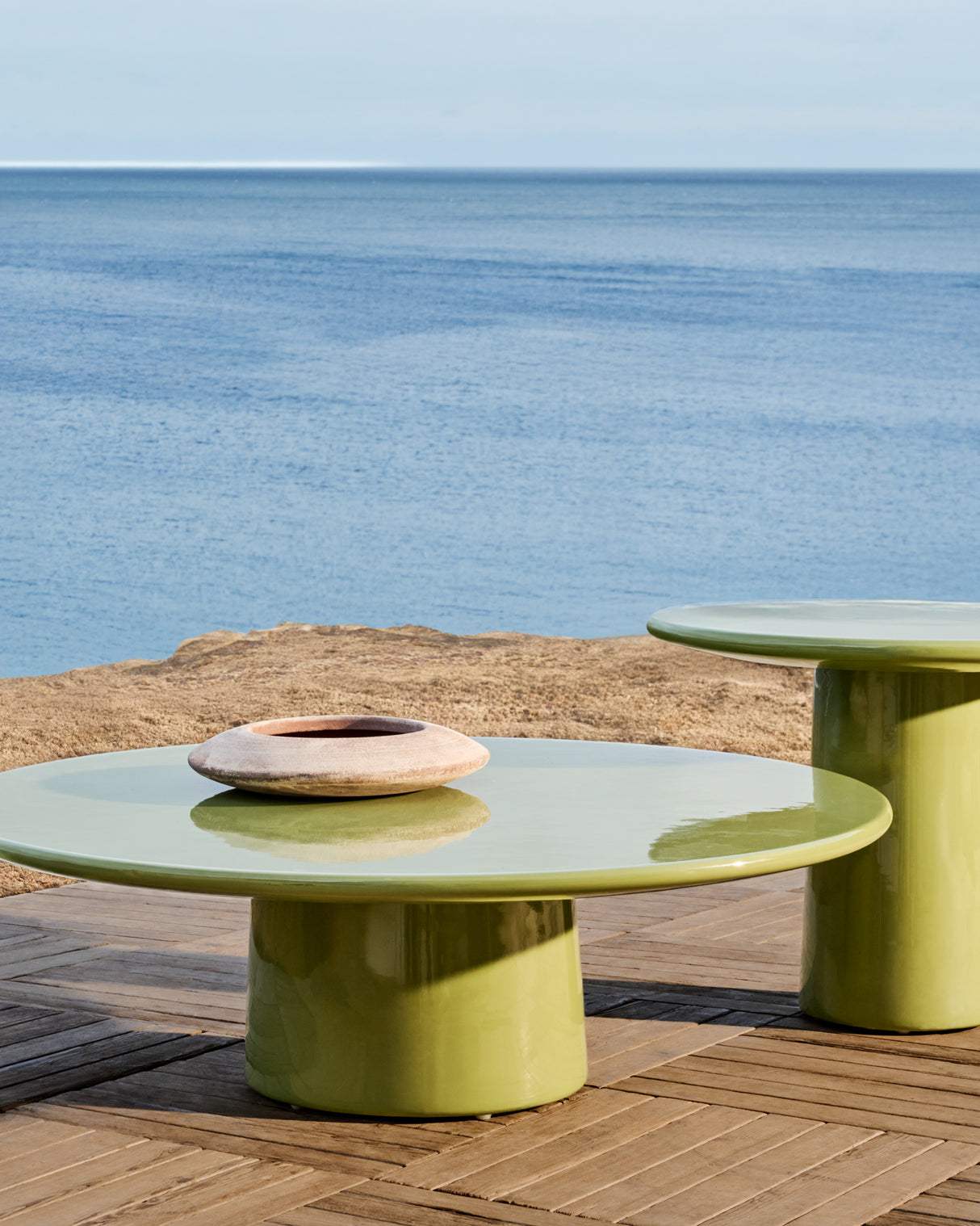 Couchtisch Albanella aus Zement mit glänzend grünem Finish Ø 110 cm - ZEN ZONE Furniture