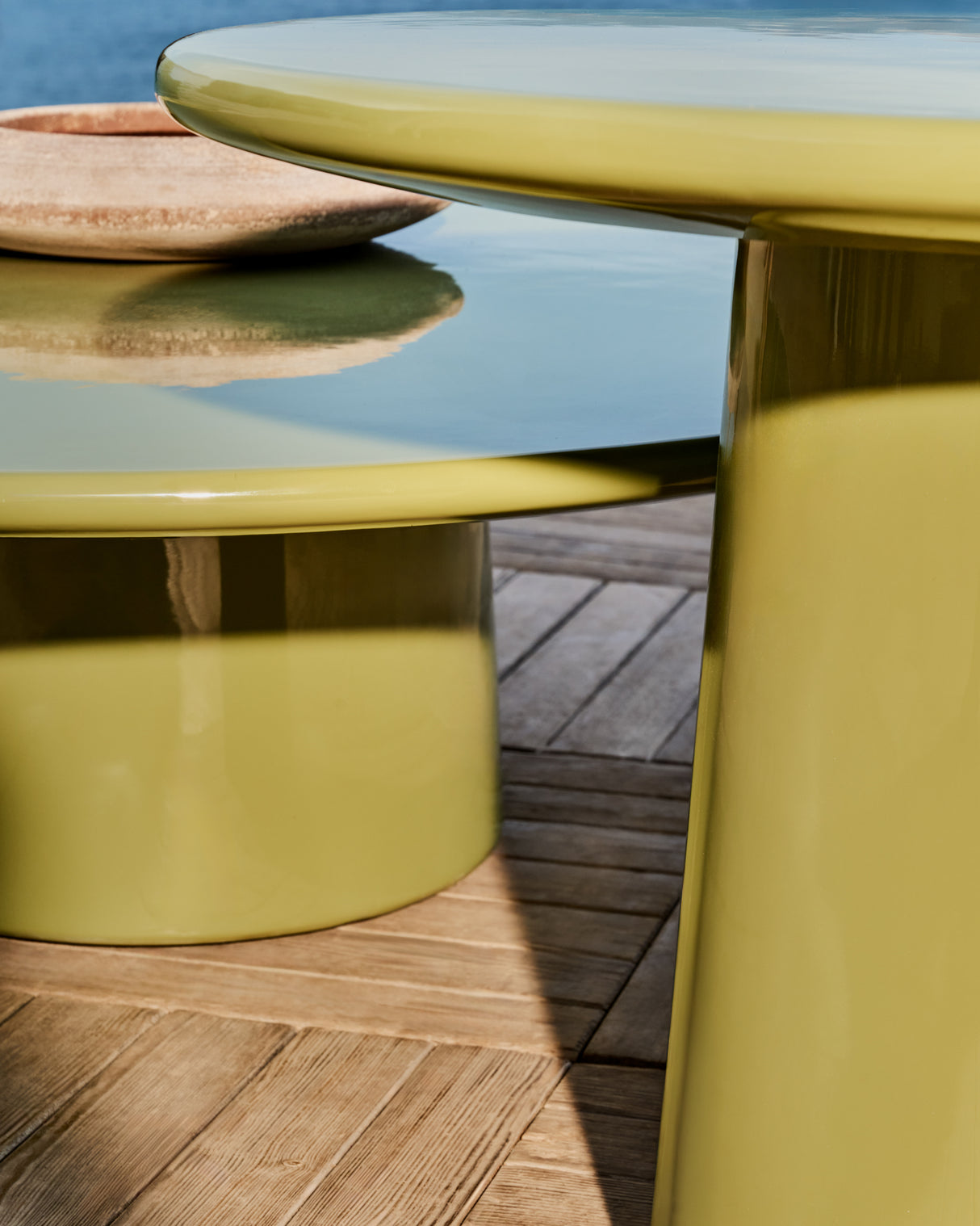 Couchtisch Albanella aus Zement mit glänzend grünem Finish Ø 110 cm - ZEN ZONE Furniture