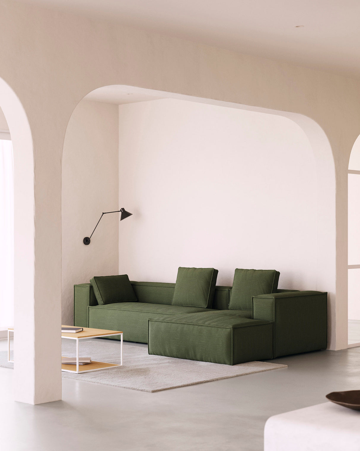 Blok 3-Sitzer-Sofa mit Chaiselongue rechts breiter Cord grün 300 cm - ZEN ZONE Furniture