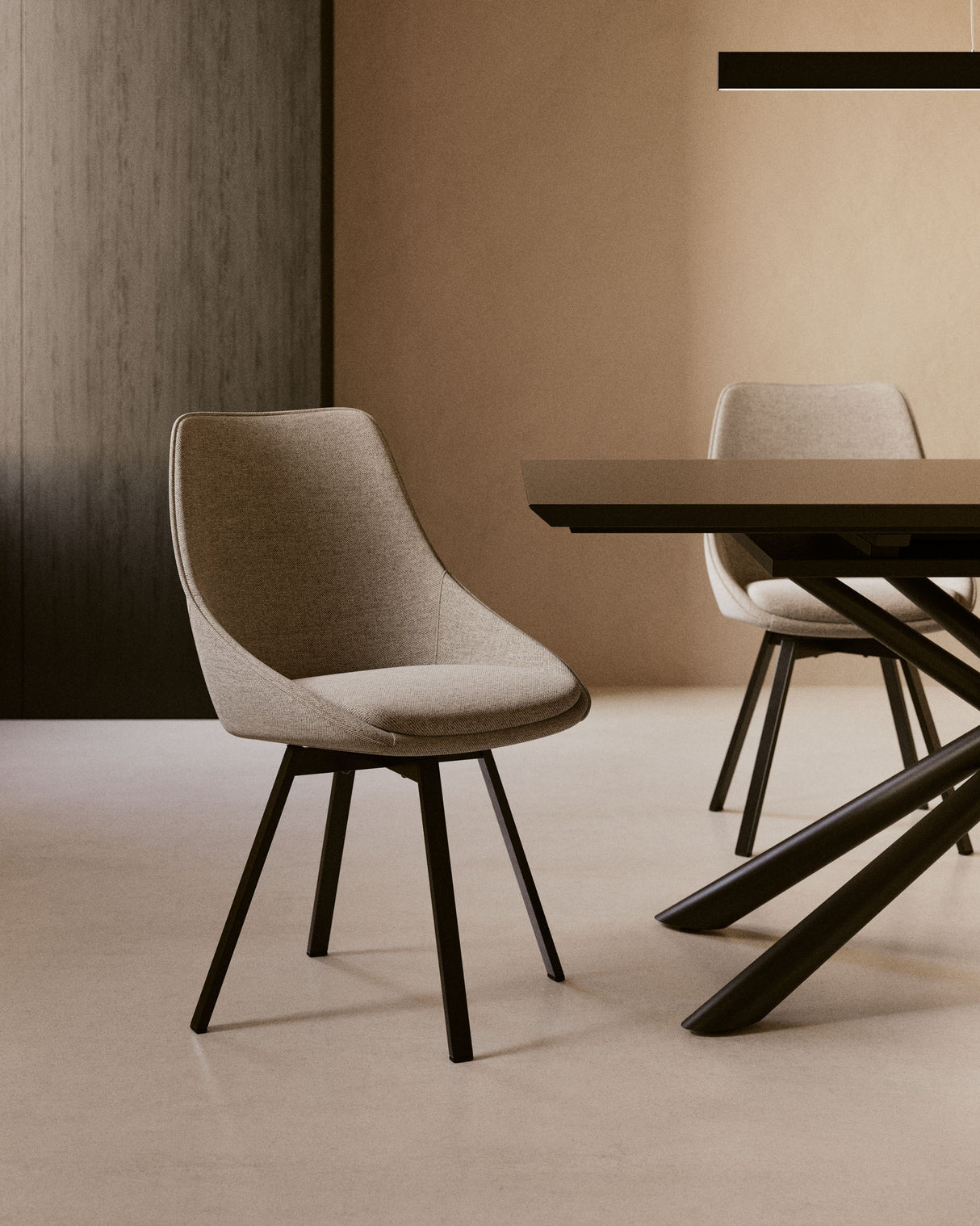 Jenna Drehstuhl hellgrau und Stahlbeine mit schwarzem Finish FSC 100% - ZEN ZONE Furniture