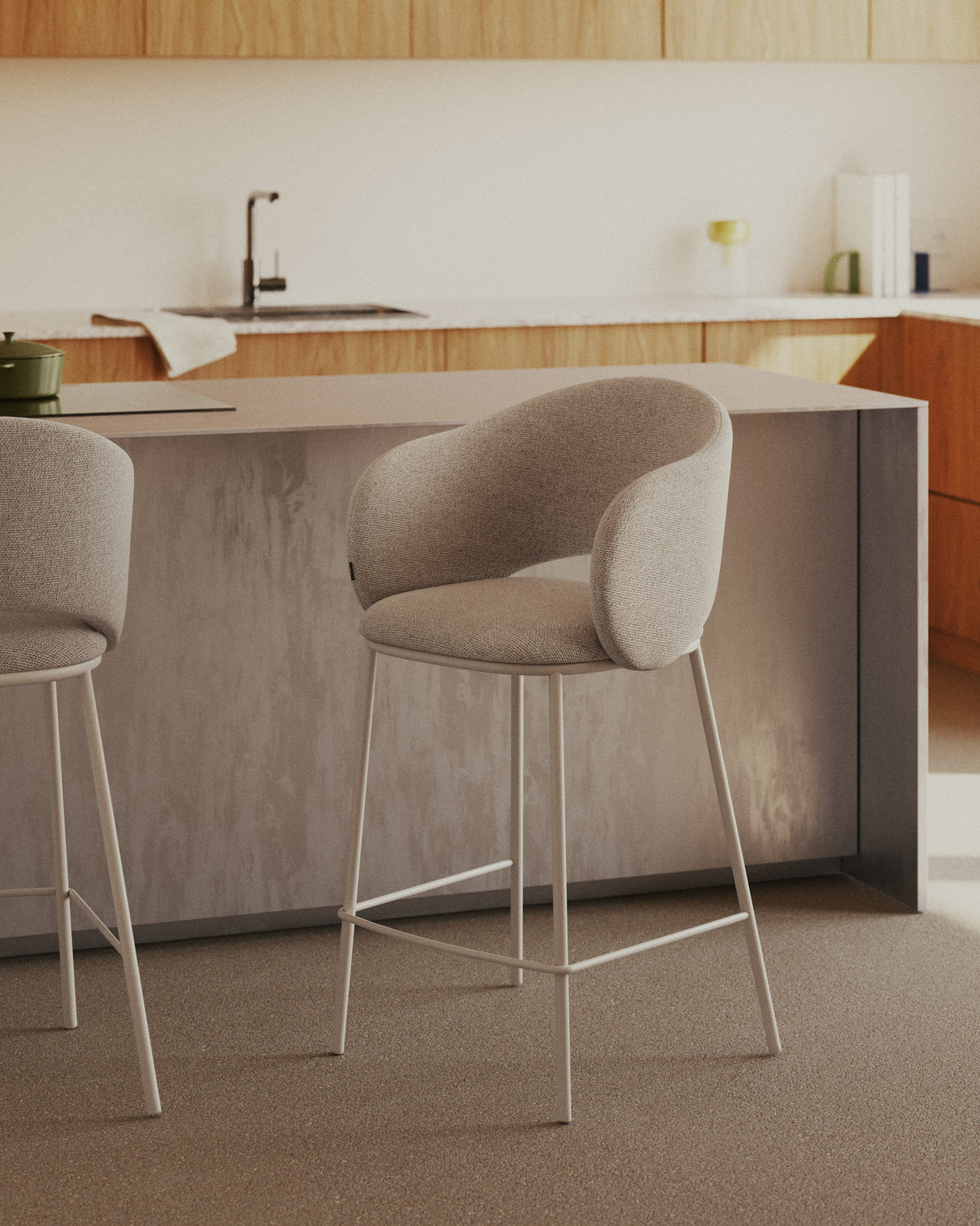 Hocker Maina aus beigefarbener Chenille und Stahlbeinen beiges Finish FSC Mix Credit 65 cm - ZEN ZONE Furniture