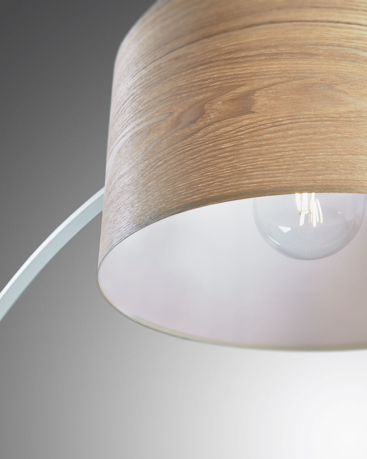 Stehlampe Juhe aus Eschenholzfurnier, Metall und weißem Marmor - ZEN ZONE Furniture