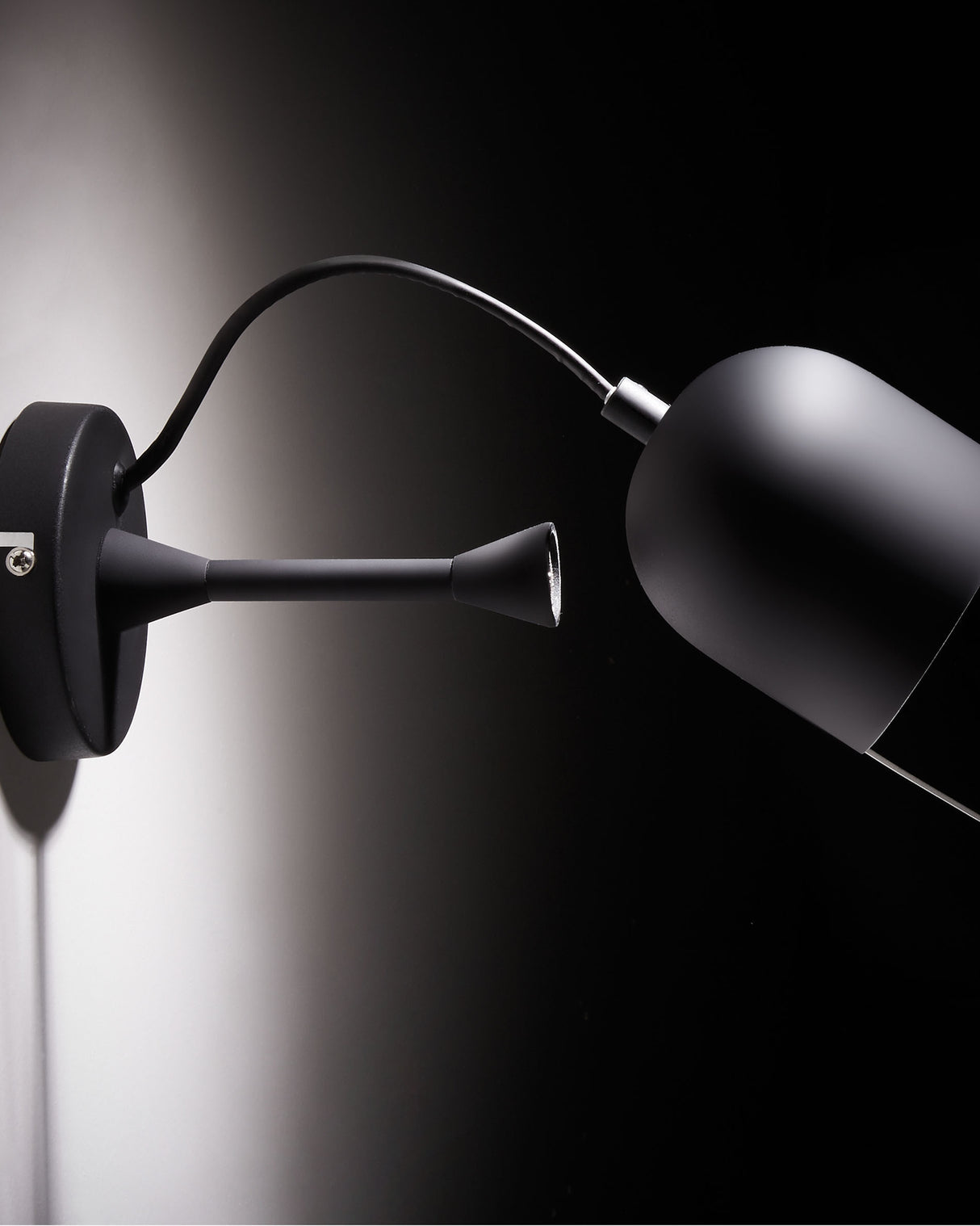 Lucilla Wandleuchte, schwarz - ZEN ZONE Furniture