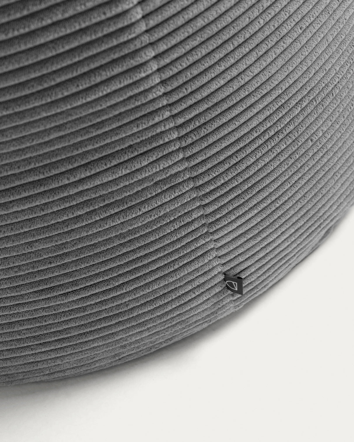 Wilma Pouf breiter Cord grau Ø 80 cm - ZEN ZONE Furniture