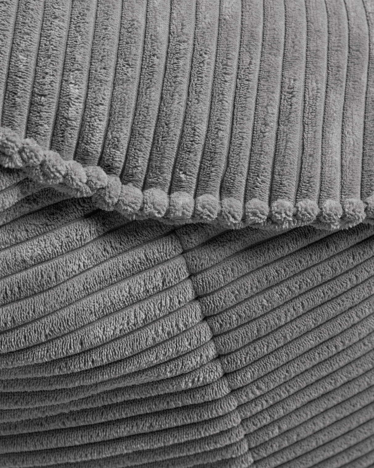 Wilma Pouf breiter Cord grau Ø 80 cm - ZEN ZONE Furniture