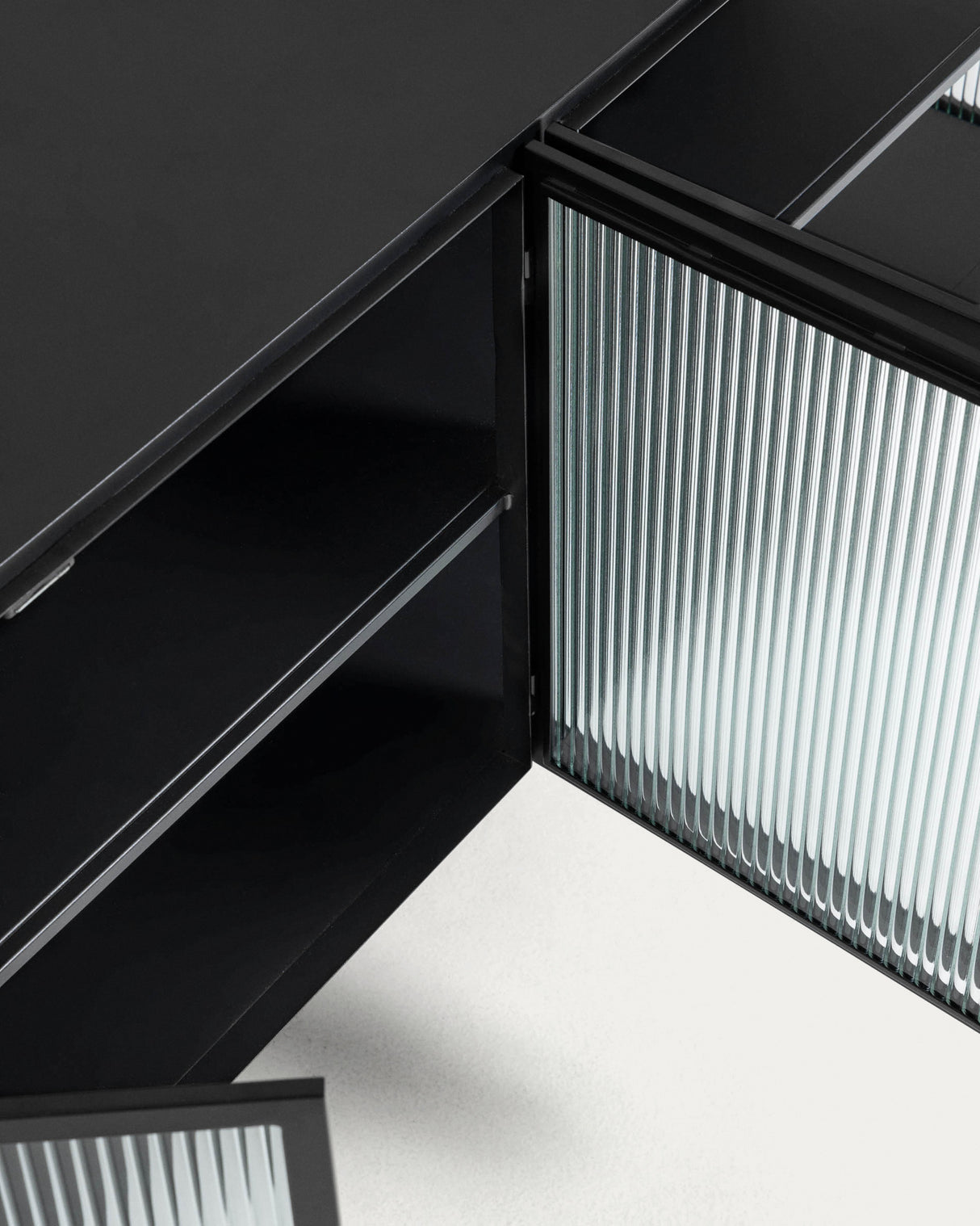 Trixie Sideboard 4 Türen aus Stahl in Schwarz 160 x 81 cm - ZEN ZONE Furniture