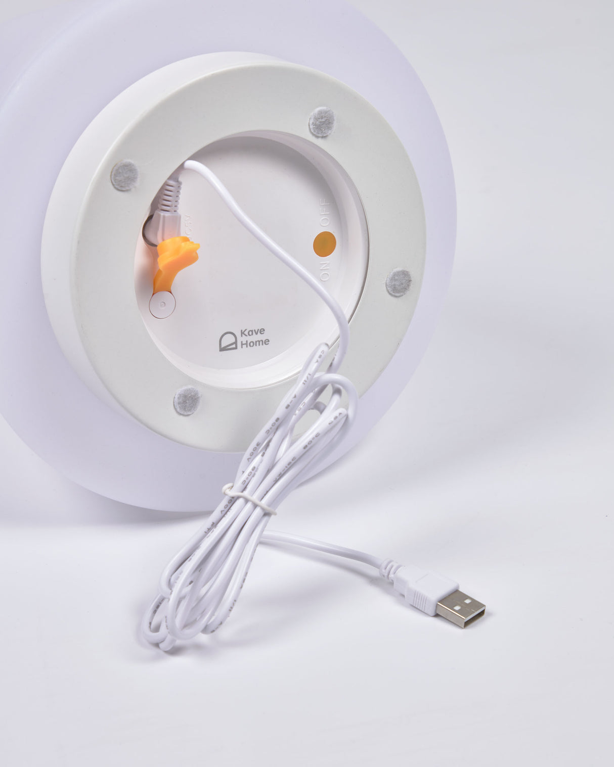 Udiya Tischlampe aus Polyethylen und Metall mit weißem Finish - ZEN ZONE Furniture