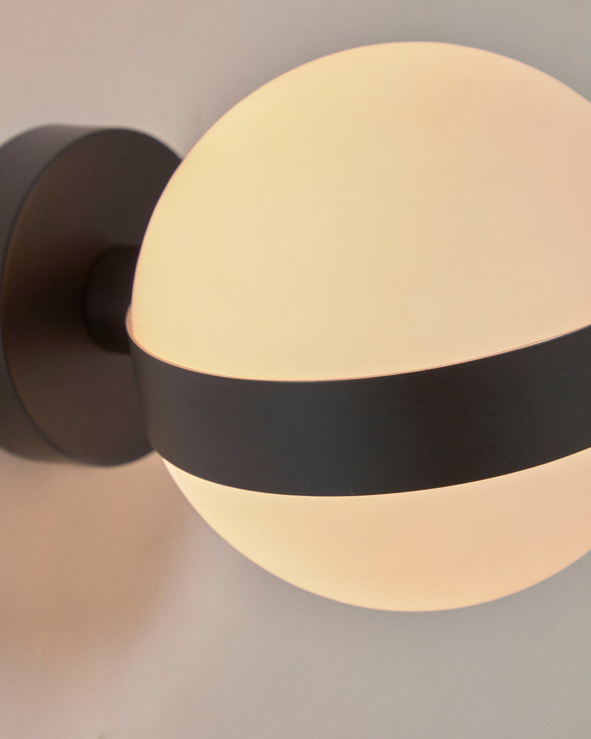 Anasol Wandlampe aus Metall mit schwarzem Finish - ZEN ZONE Furniture