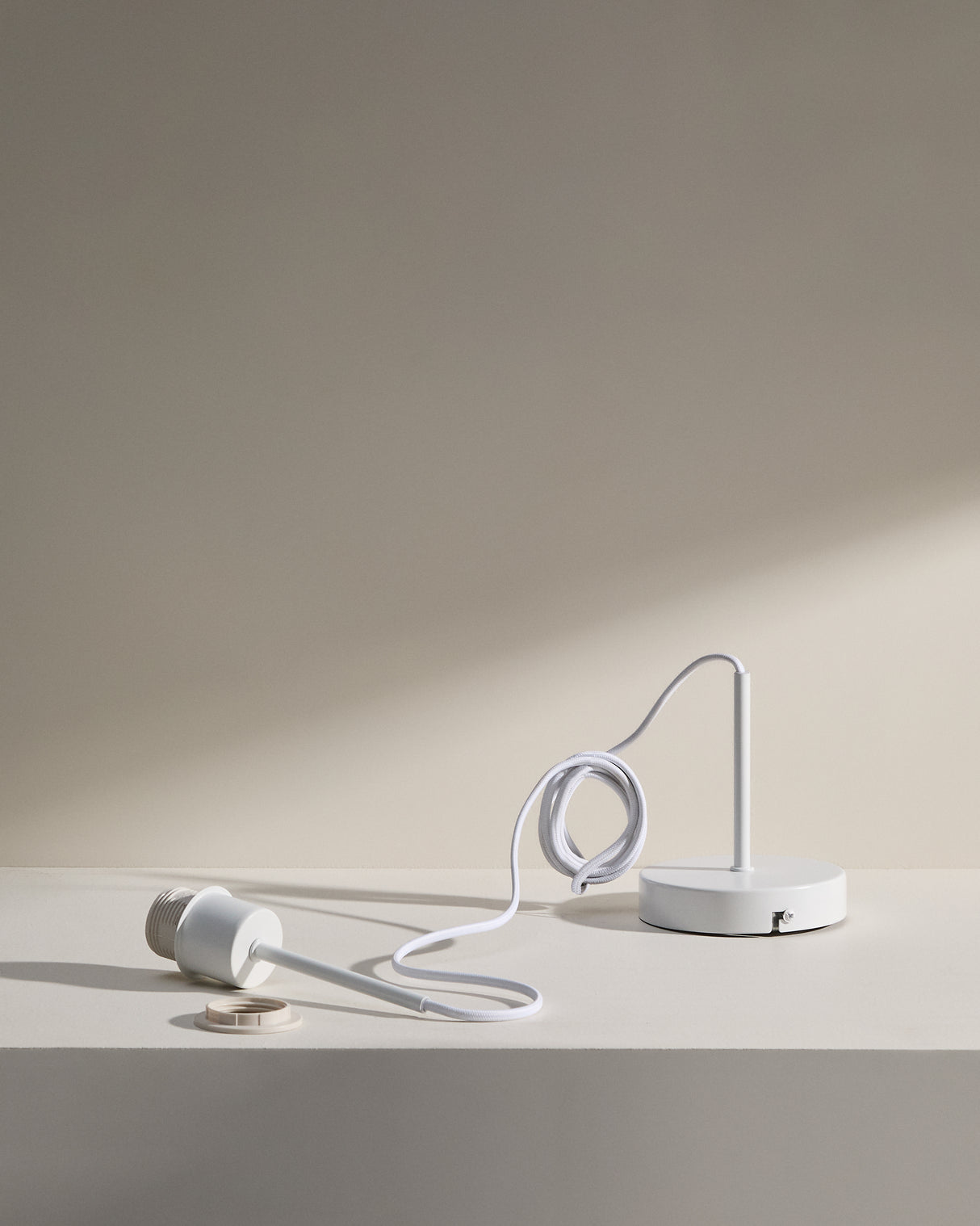 Deckenlampenfassung für Lampe Fulvia aus Metall weiß 150 cm - ZEN ZONE Furniture