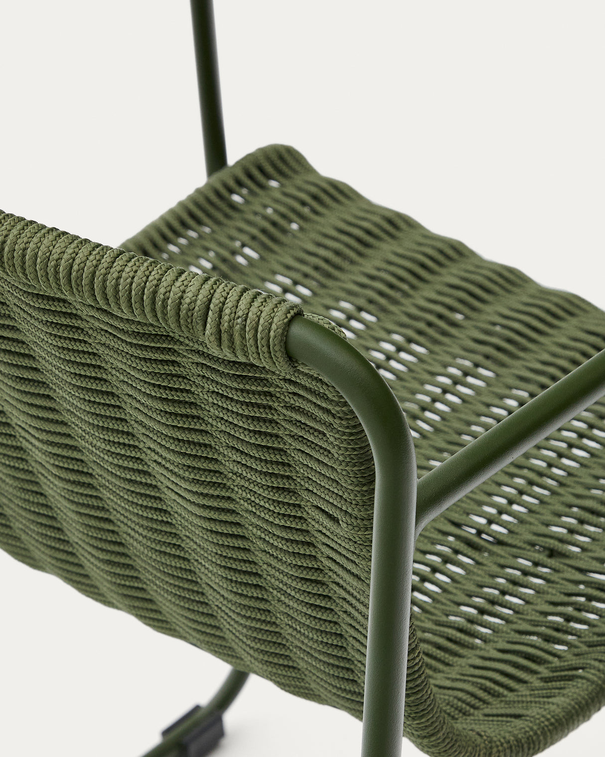 Stuhl Maurina aus grün verzinktem Stahl mit grünem Seil - ZEN ZONE Furniture