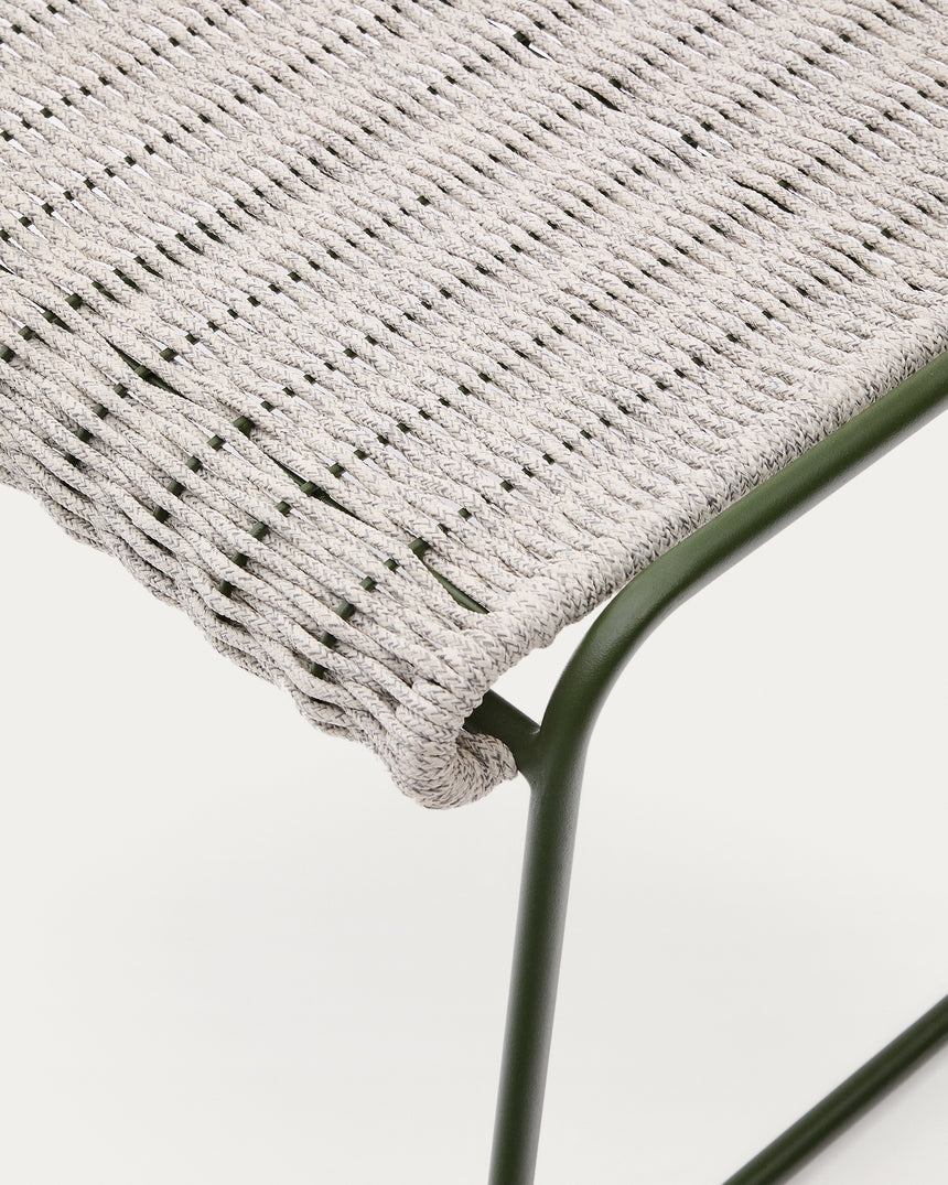 Fußablage Maurina aus grün verzinktem Stahl mit écrufarbenem und grauem Seil 58 x 52,5 cm - ZEN ZONE Furniture
