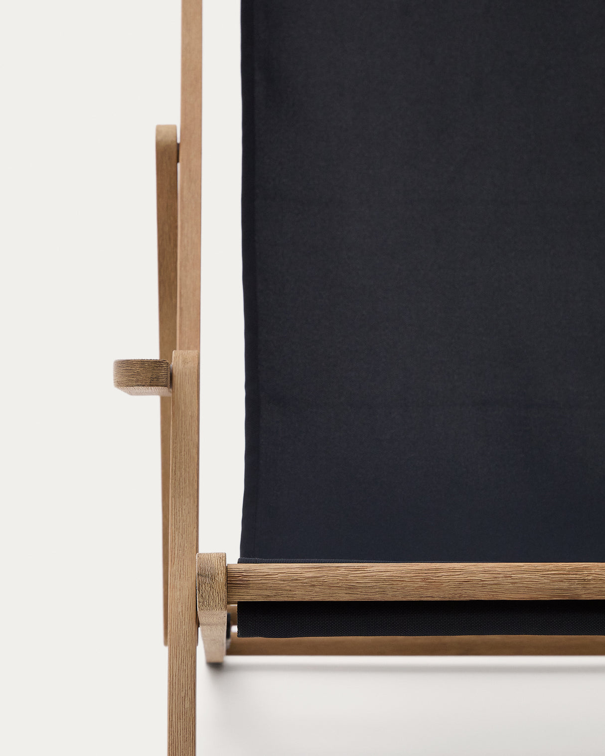 Klappbarer Outdoor-Liegestuhl Vilara in Schwarz aus massivem Akazienholz FSC 100% - ZEN ZONE Furniture