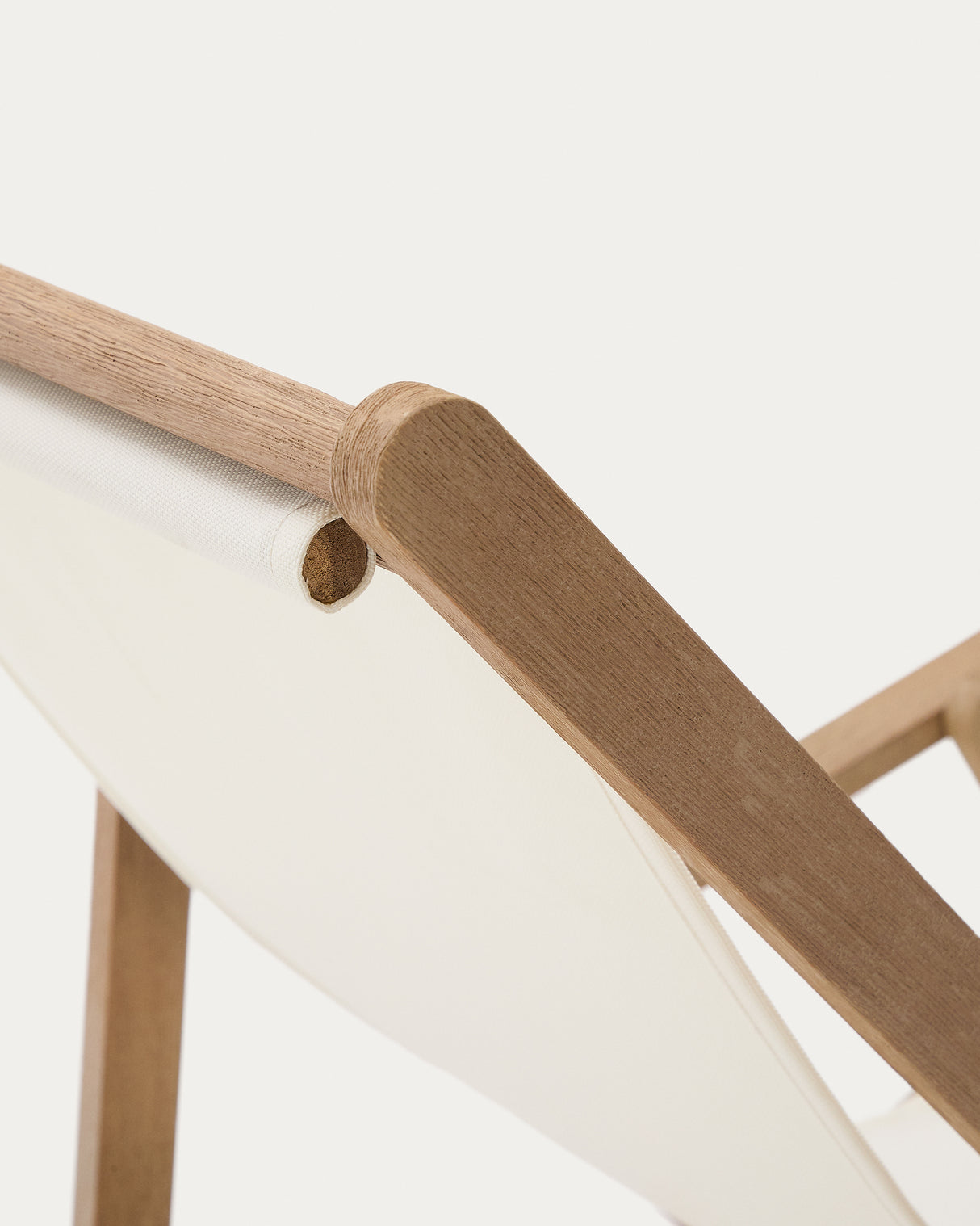 Klappbarer Outdoor-Liegestuhl Vilara in Weiß aus massivem Akazienholz FSC 100% - ZEN ZONE Furniture