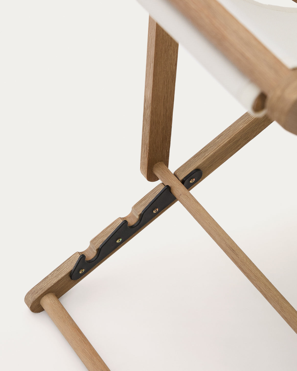 Klappbarer Outdoor-Liegestuhl Vilara in Weiß aus massivem Akazienholz FSC 100% - ZEN ZONE Furniture