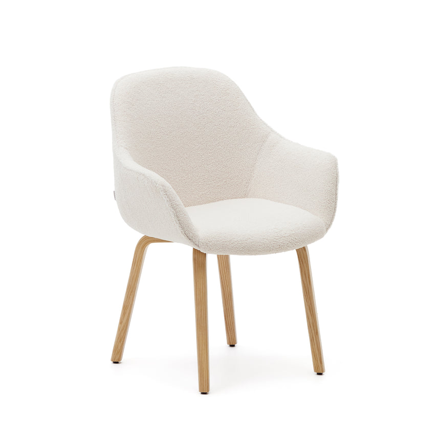 Aleli Stuhl mit Bouclé in Weiß Beine aus massivem Eschenholz mit natürlichem Finish - ZEN ZONE Furniture