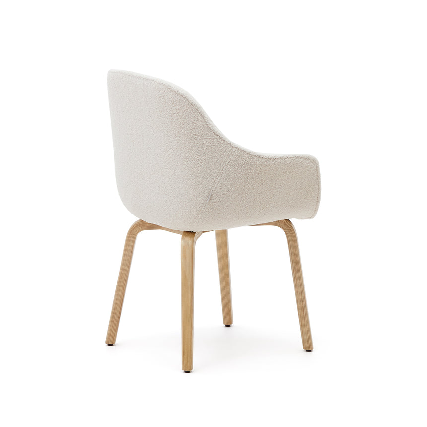 Aleli Stuhl mit Bouclé in Weiß Beine aus massivem Eschenholz mit natürlichem Finish - ZEN ZONE Furniture