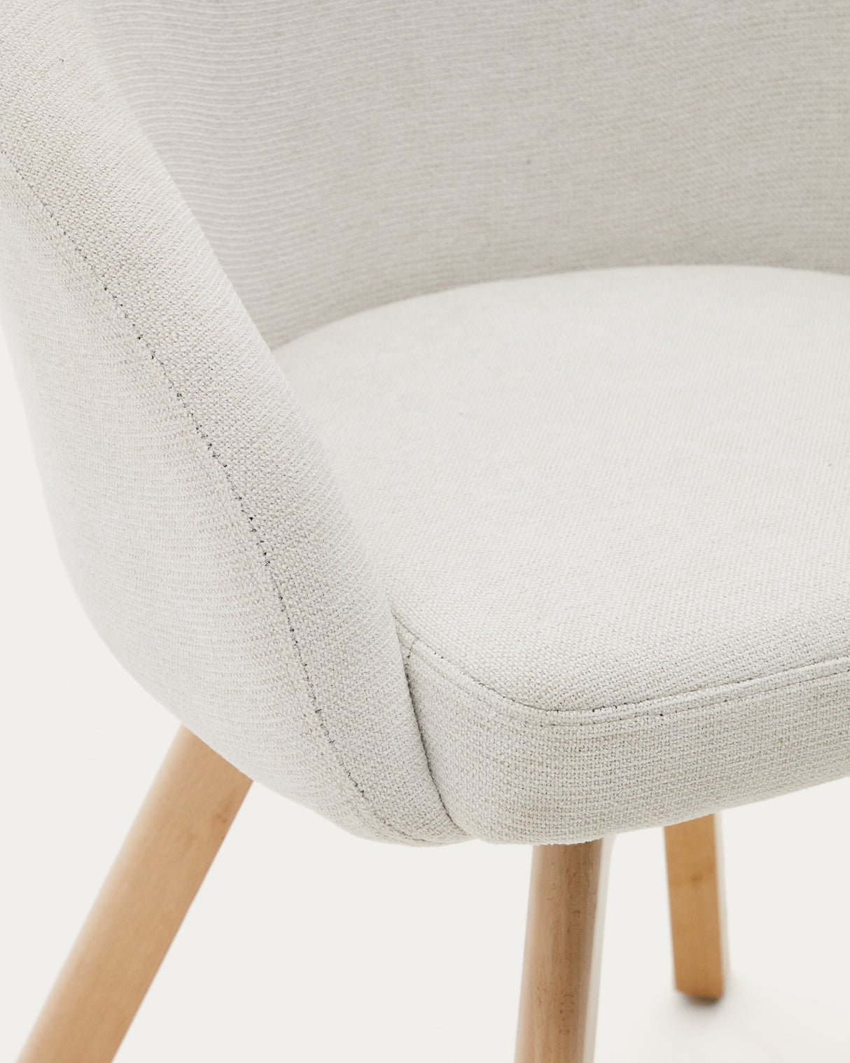 Marvin Drehstuhl mit beiger Chenille Beinen aus massiver Buche mit natürlichem Finish - ZEN ZONE Furniture