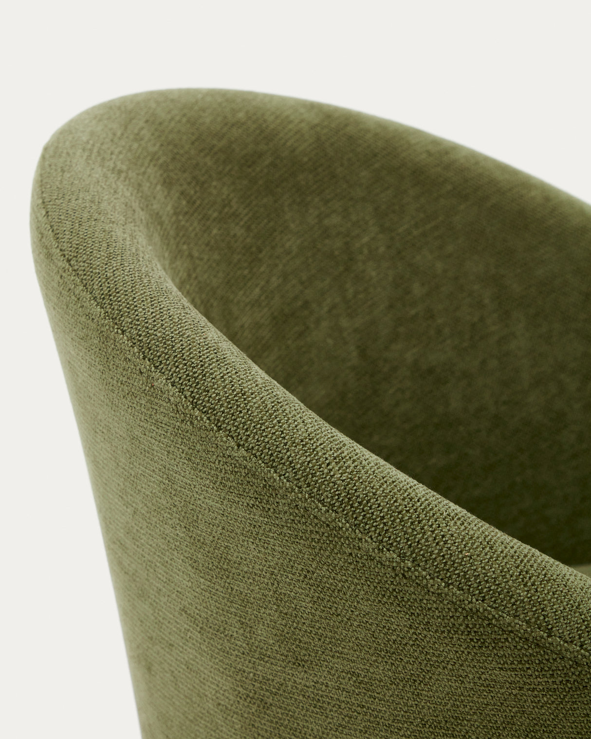 Marvin Drehstuhl mit grüner Chenille Beine aus massiver Buche mit Nussholzfinish - ZEN ZONE Furniture