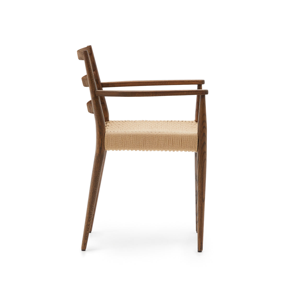 Analy Stuhl mit Armlehnen aus massivem Eichenholz, Nussbaum-Finish, Seilsitz 100% FSC - ZEN ZONE Furniture