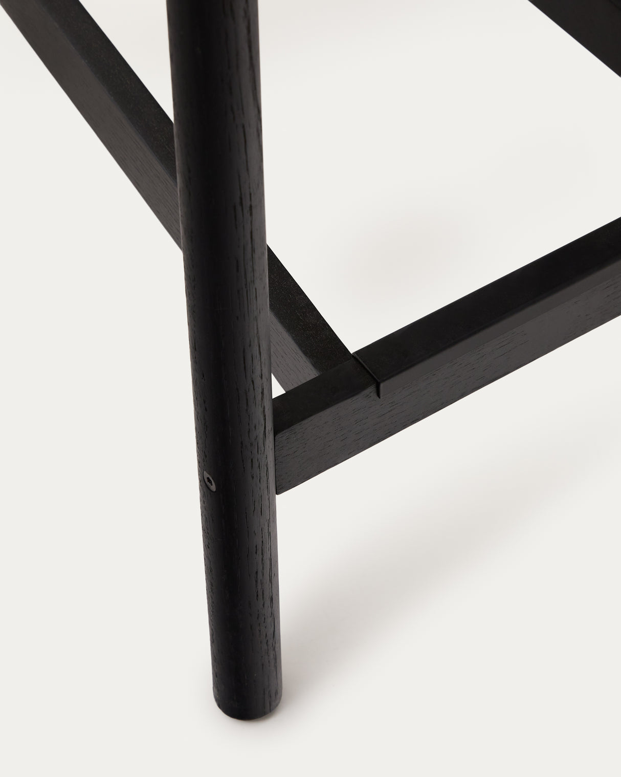 Yalia Barhocker Rückenlehne massives Eichenholz mit schwarzem Finish und Seilsitzfläche 65 cm FSC 100% - ZEN ZONE Furniture