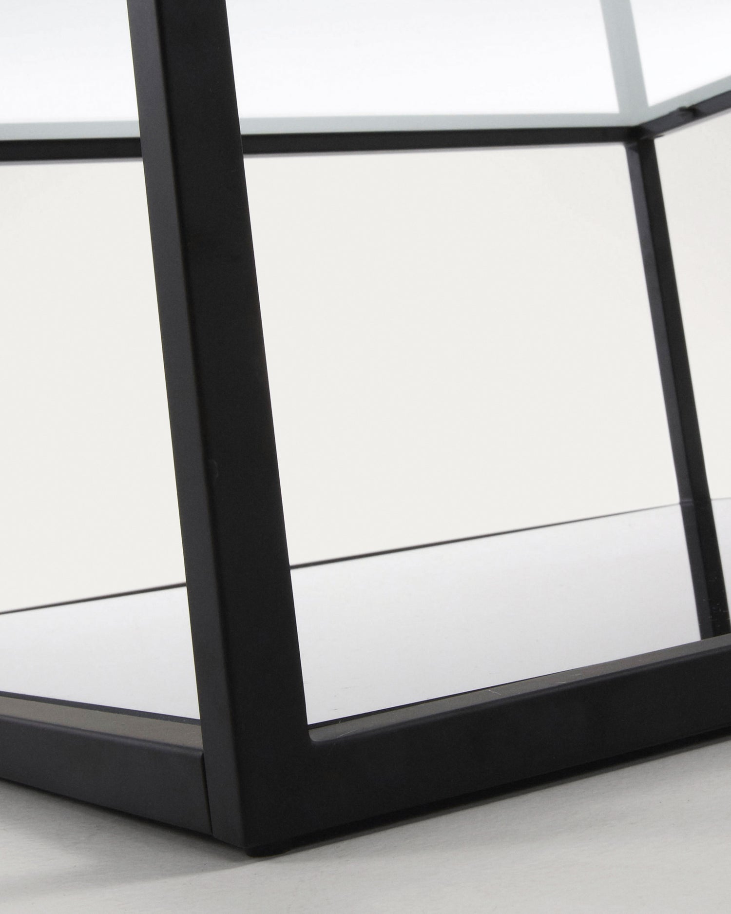 Blackhill Couchtisch 80 x 80 cm aus Glas und Stahl mit schwarzem Finish - ZEN ZONE Furniture