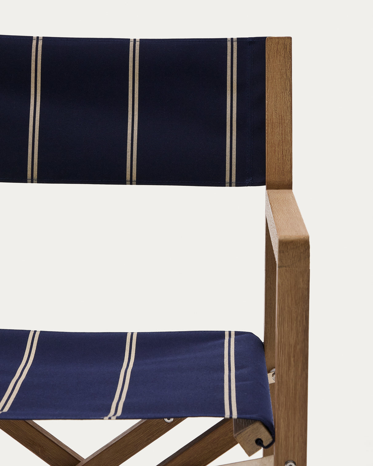 Blau-beige gestreifter Outdoor-Klappstuhl Vilara aus massivem Akazienholz, FSC™ 100% - ZEN ZONE Furniture