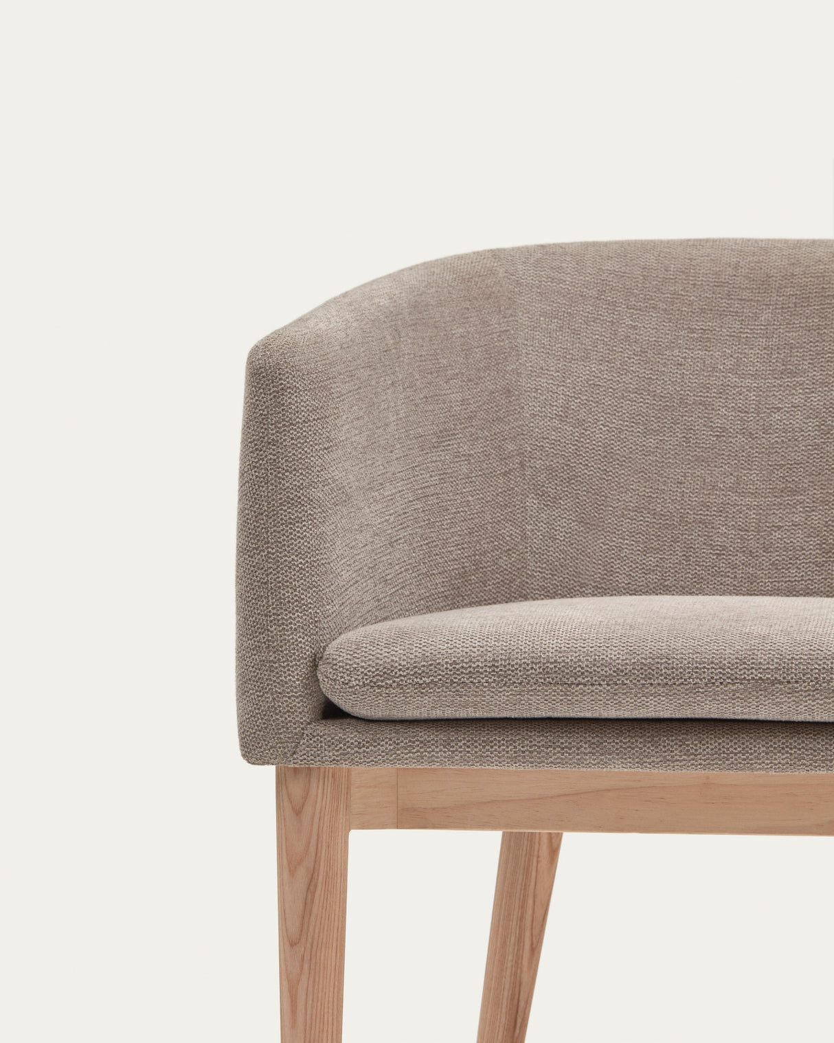 Harlan Stuhl aus brauner Chenille mit Beinen aus massiver Esche - ZEN ZONE Furniture
