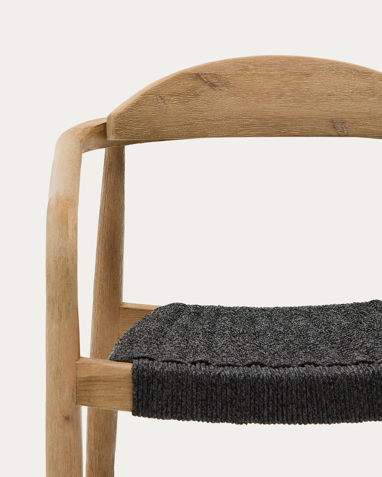 Nina stapelbarer Stuhl aus massivem Akazienholz und Seil in Schwarz - ZEN ZONE Furniture