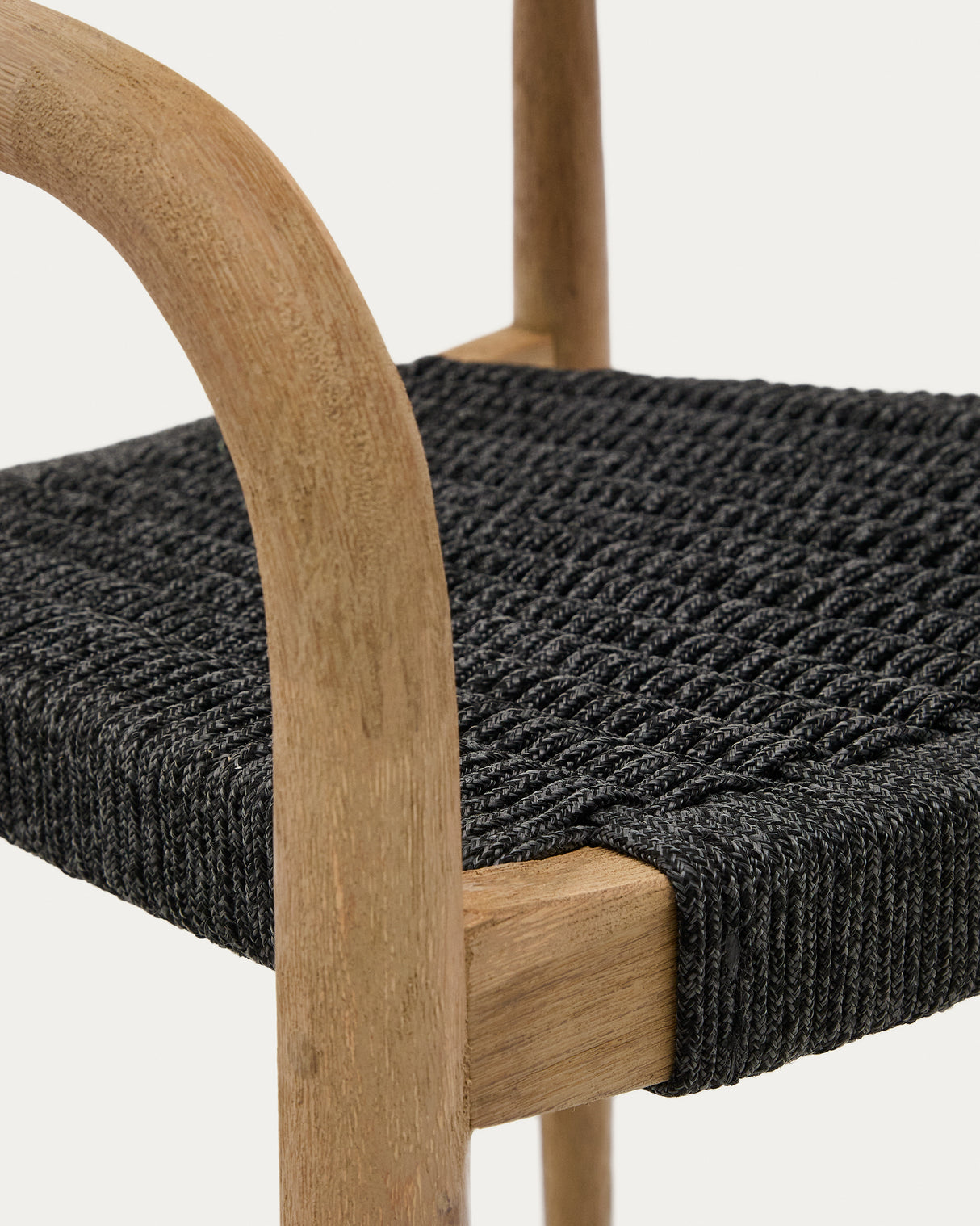 Nina stapelbarer Stuhl aus massivem Akazienholz und Seil in Schwarz - ZEN ZONE Furniture