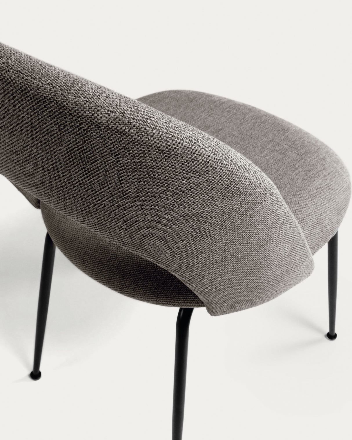 Mahalia Stuhl hellgrau und Stahlbeine mit schwarzem Finish - ZEN ZONE Furniture