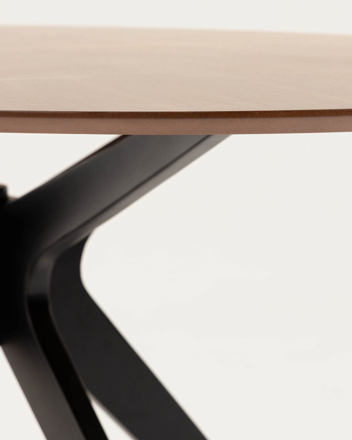 Naanim Tisch Walnuss Ø 180 x 110 cm - ZEN ZONE Furniture