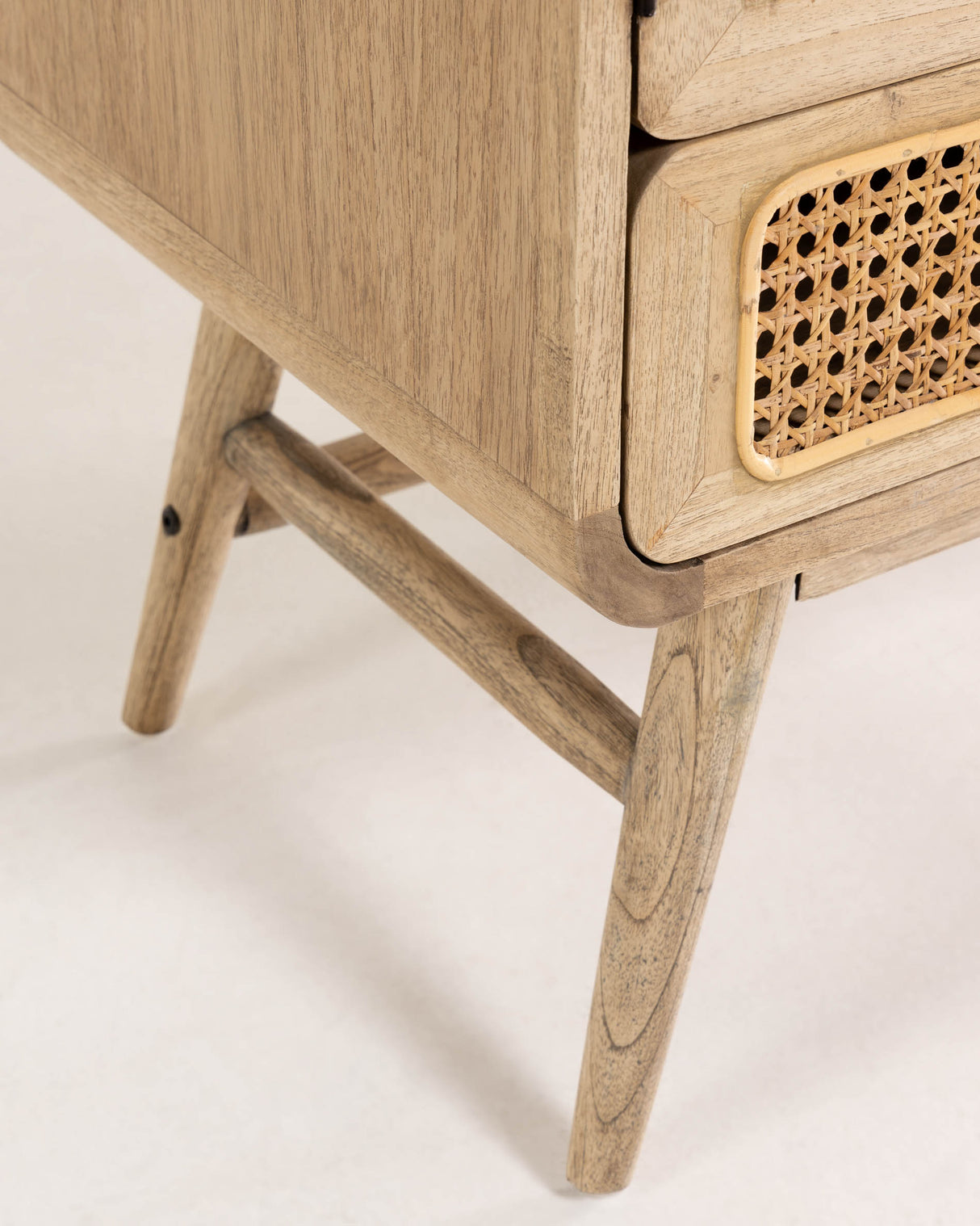 Nalu Schrank aus massivem Mindiholz und Rattan 90 x 175 cm - ZEN ZONE Furniture