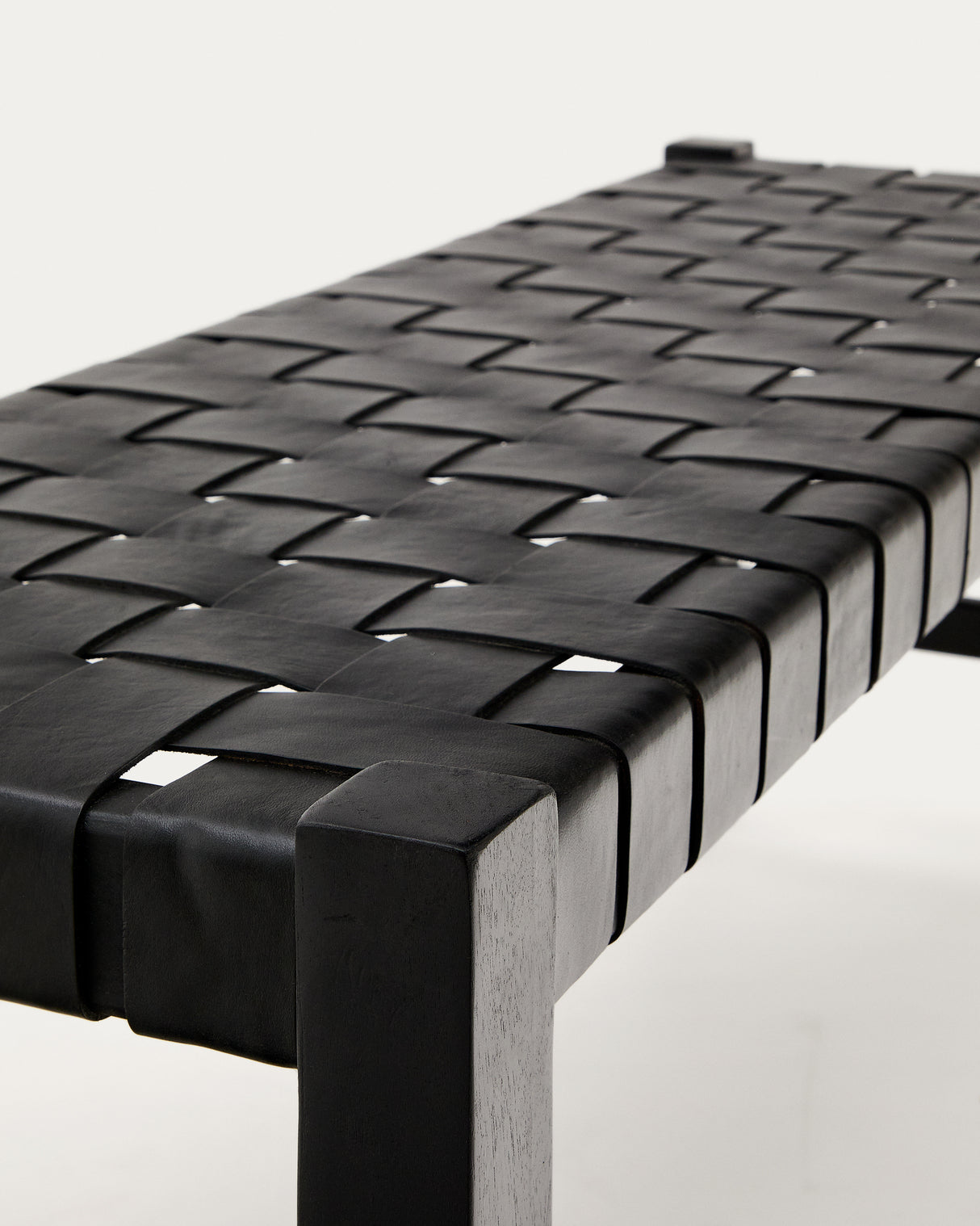 Calixta Bank aus Leder und massivem Mahagoni mit schwarzem Finish 120 cm - ZEN ZONE Furniture