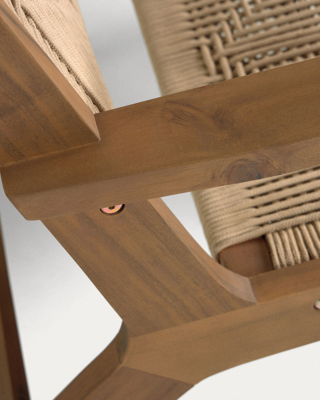 Geralda Sessel aus Akazienholz mit dunklem Finish FSC 100% - ZEN ZONE Furniture