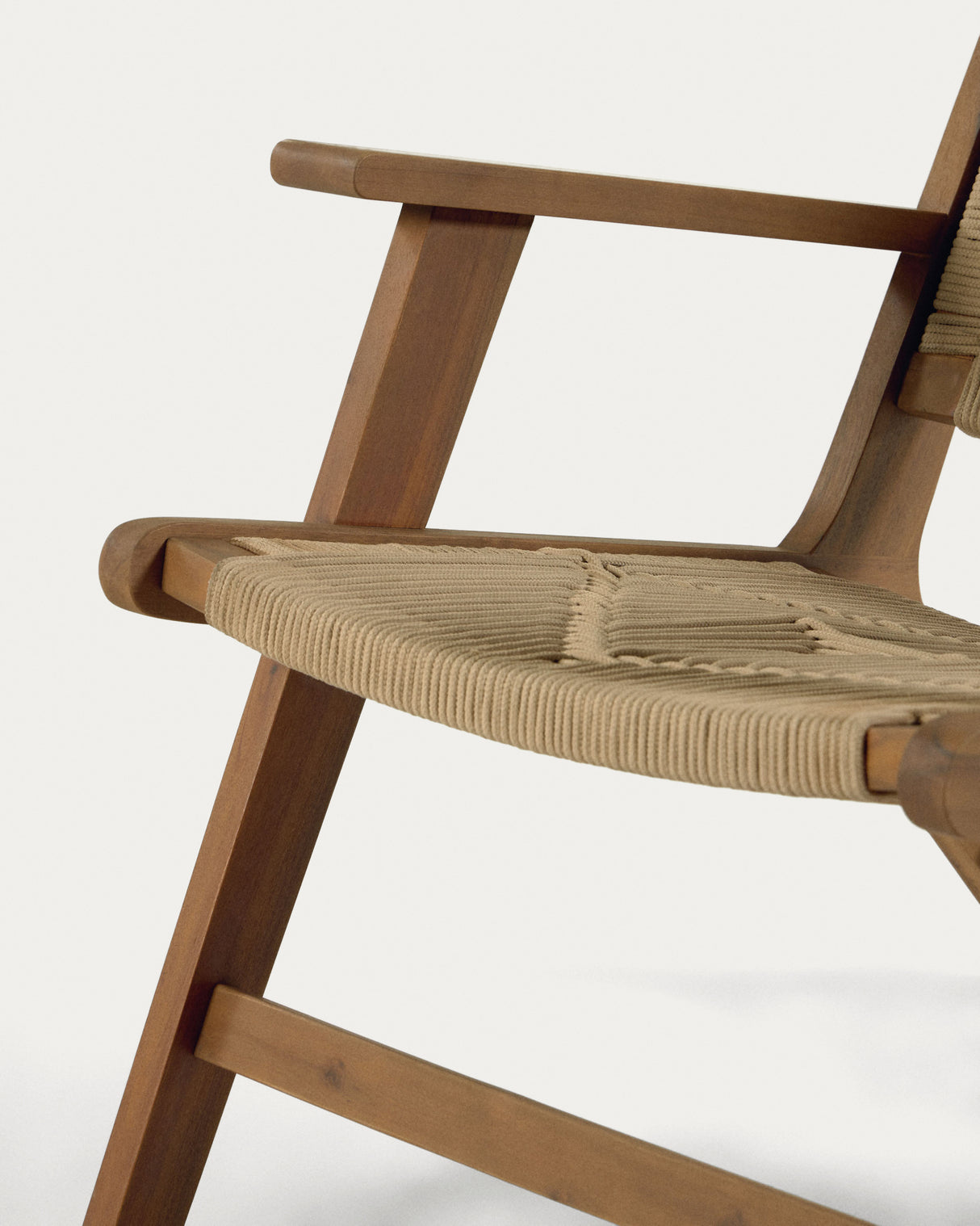 Geralda Sessel aus Akazienholz mit dunklem Finish FSC 100% - ZEN ZONE Furniture