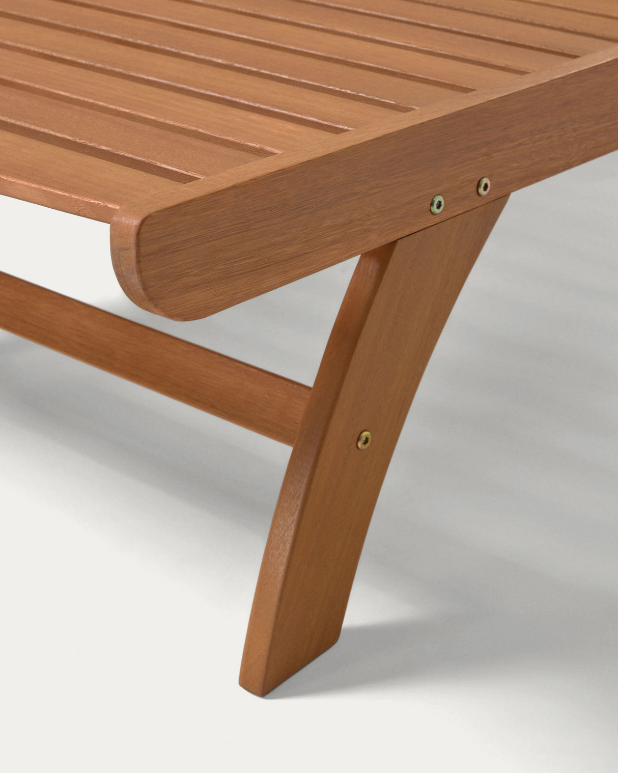 Beila Sonnenliege aus massivem Eukalyptusholz FSC 100% - ZEN ZONE Furniture