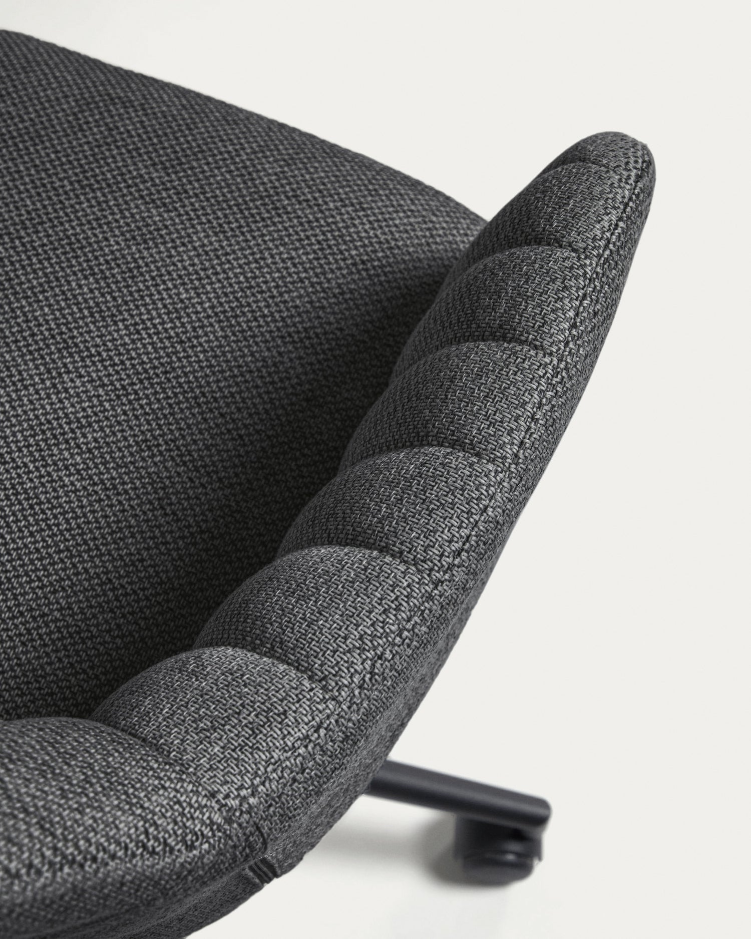 Madina Schreibtischstuhl dunkelgrau mit Beinen aus Stahl in Mattschwarz - ZEN ZONE Furniture
