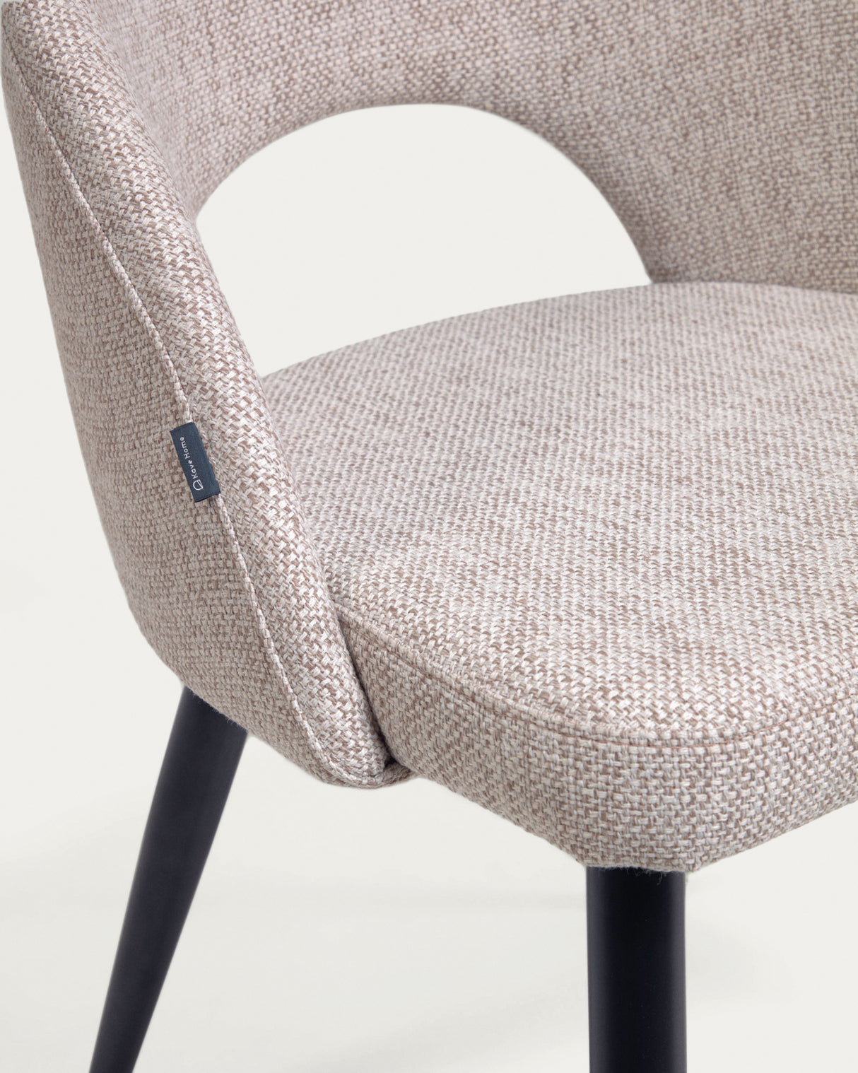 Stuhl Mael beiger mit Stahlbeinen mit schwarzem Finish - ZEN ZONE Furniture