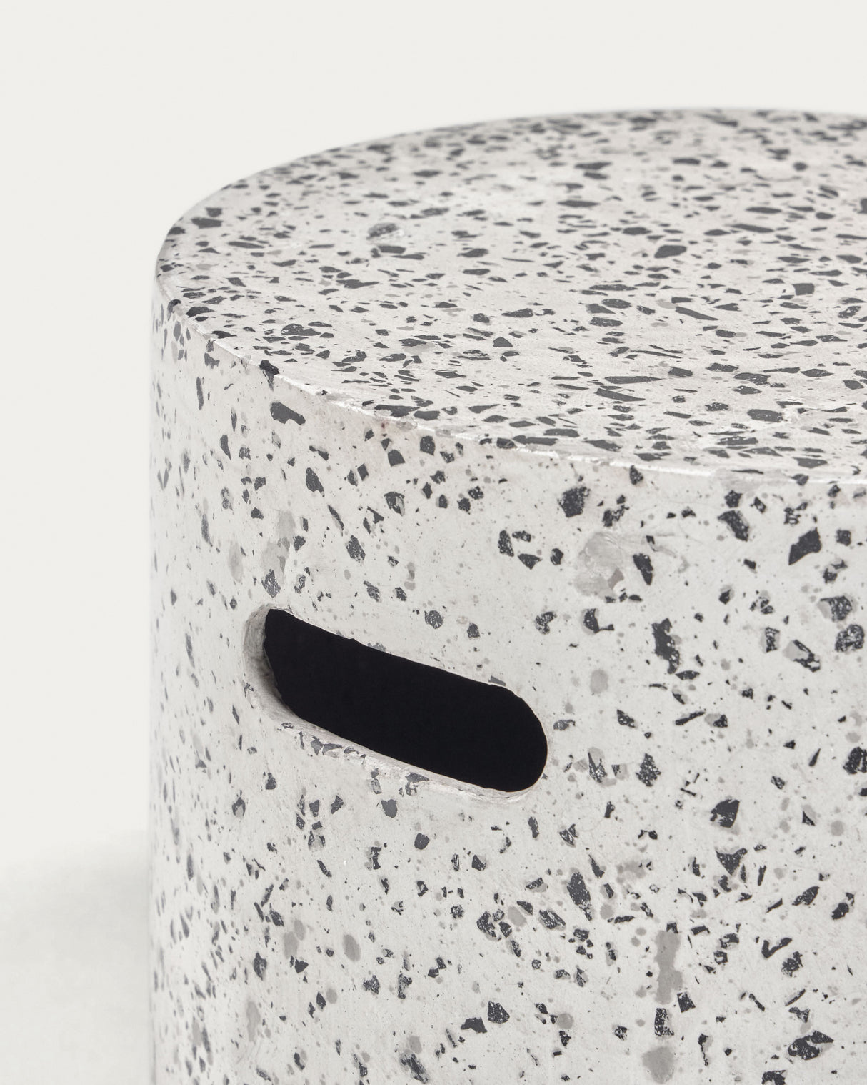 Jenell Fußablage aus Terrazzo weiß Ø 35 cm - ZEN ZONE Furniture
