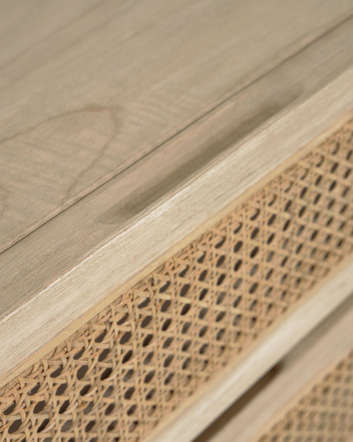 Rexit Kommode mit 4 Schubladen aus massivem Holz und Mindi Furnier mit Rattan 90 x 93 cm - ZEN ZONE Furniture