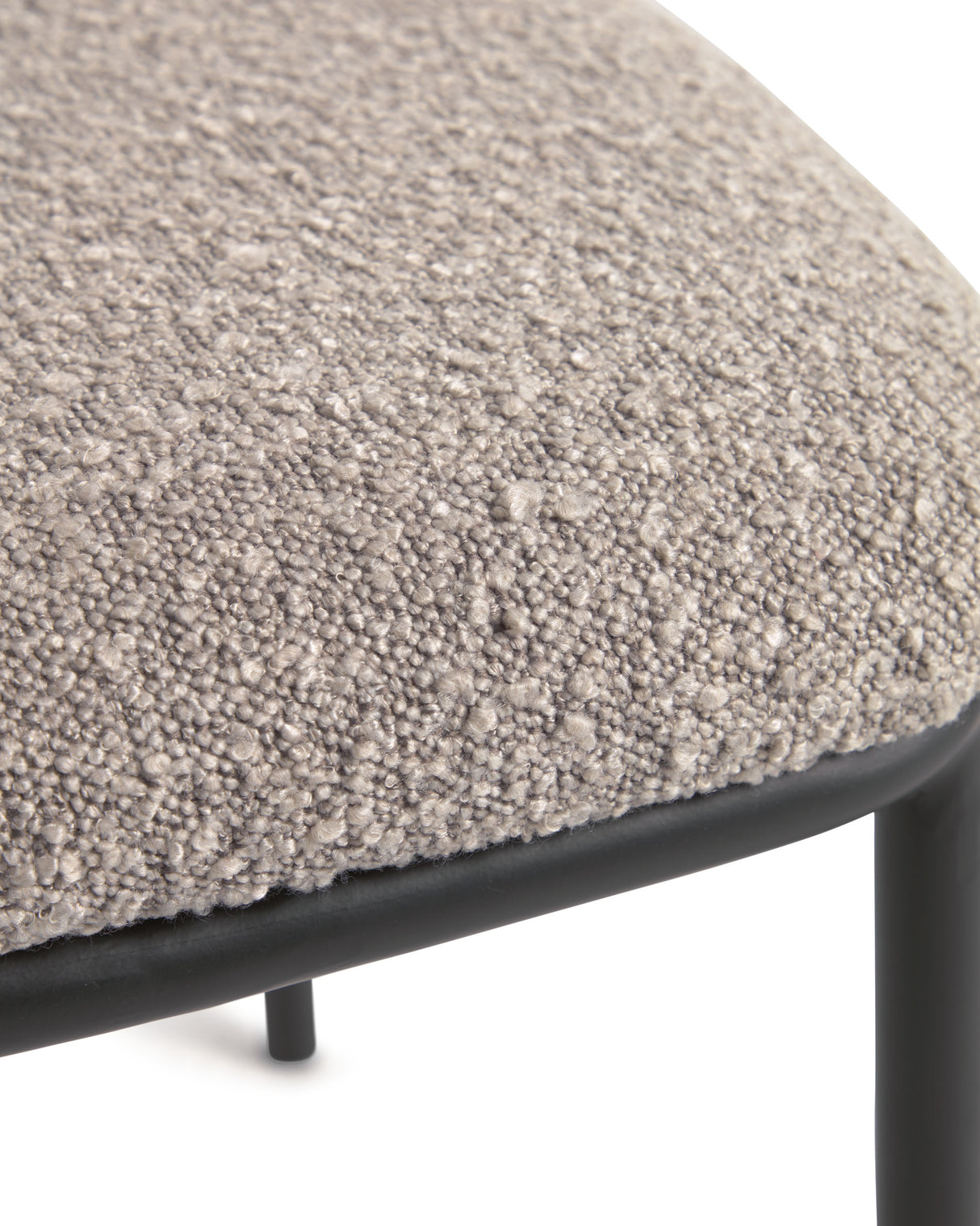 Ciselia Stuhl mit hellgrauem Bouclé-Bezug und schwarzem Metall - ZEN ZONE Furniture