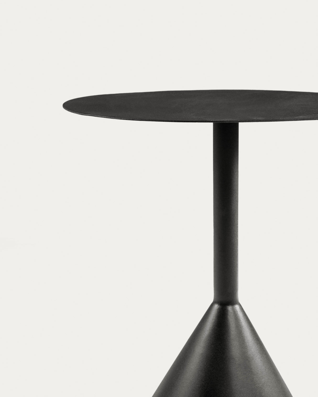 Yinan Beistelltisch Ø 48 cm Schwarz - ZEN ZONE Furniture