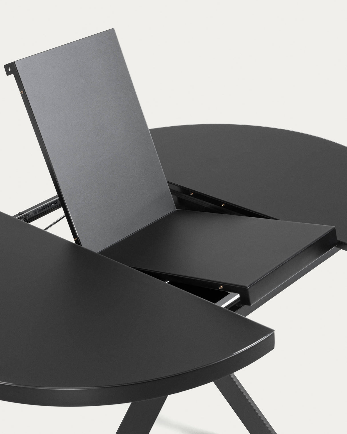 Vashti Ausziehtisch Schwarz Ø 120 x 120 oder 160 cm - ZEN ZONE Furniture