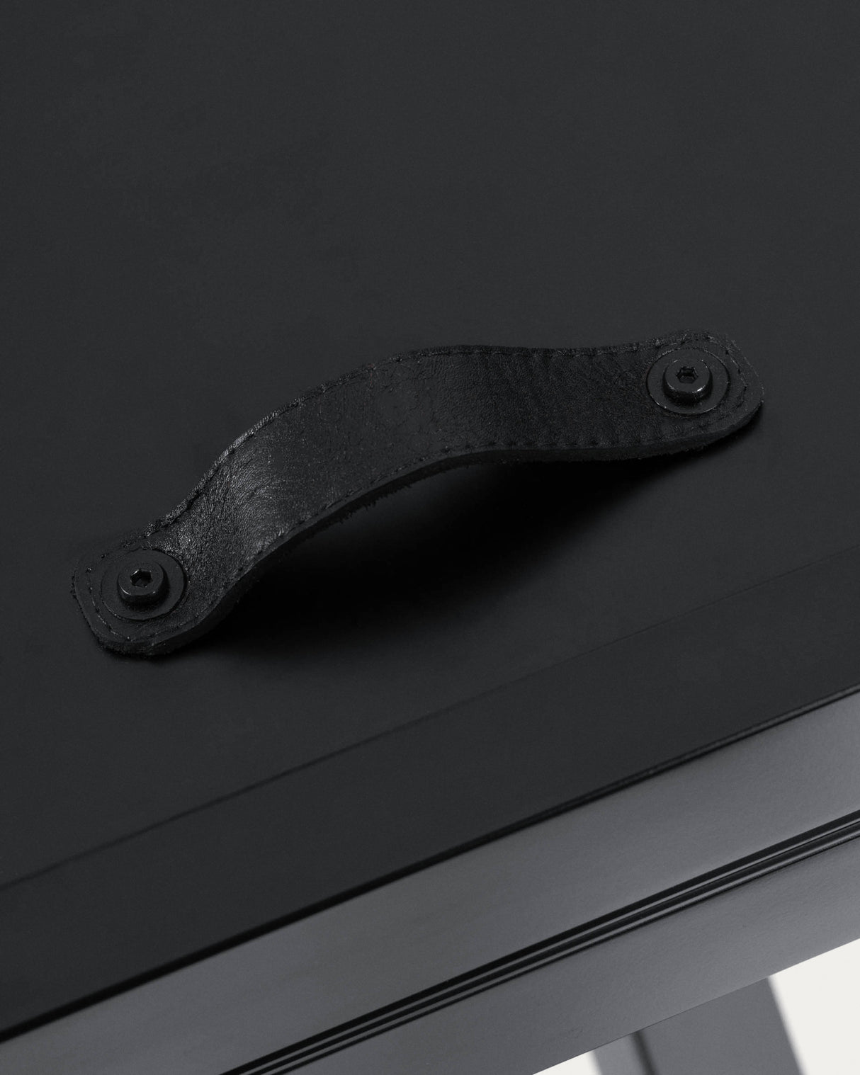 Vashti Ausziehtisch Schwarz Ø 120 x 120 oder 160 cm - ZEN ZONE Furniture