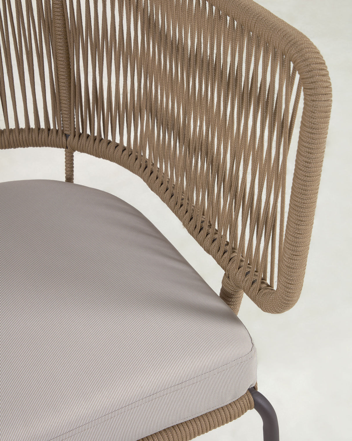 Nadin 2-Sitzer Sofa aus beigefarbenem Seil und Beinen aus verzinktem Stahl 135 cm - ZEN ZONE Furniture