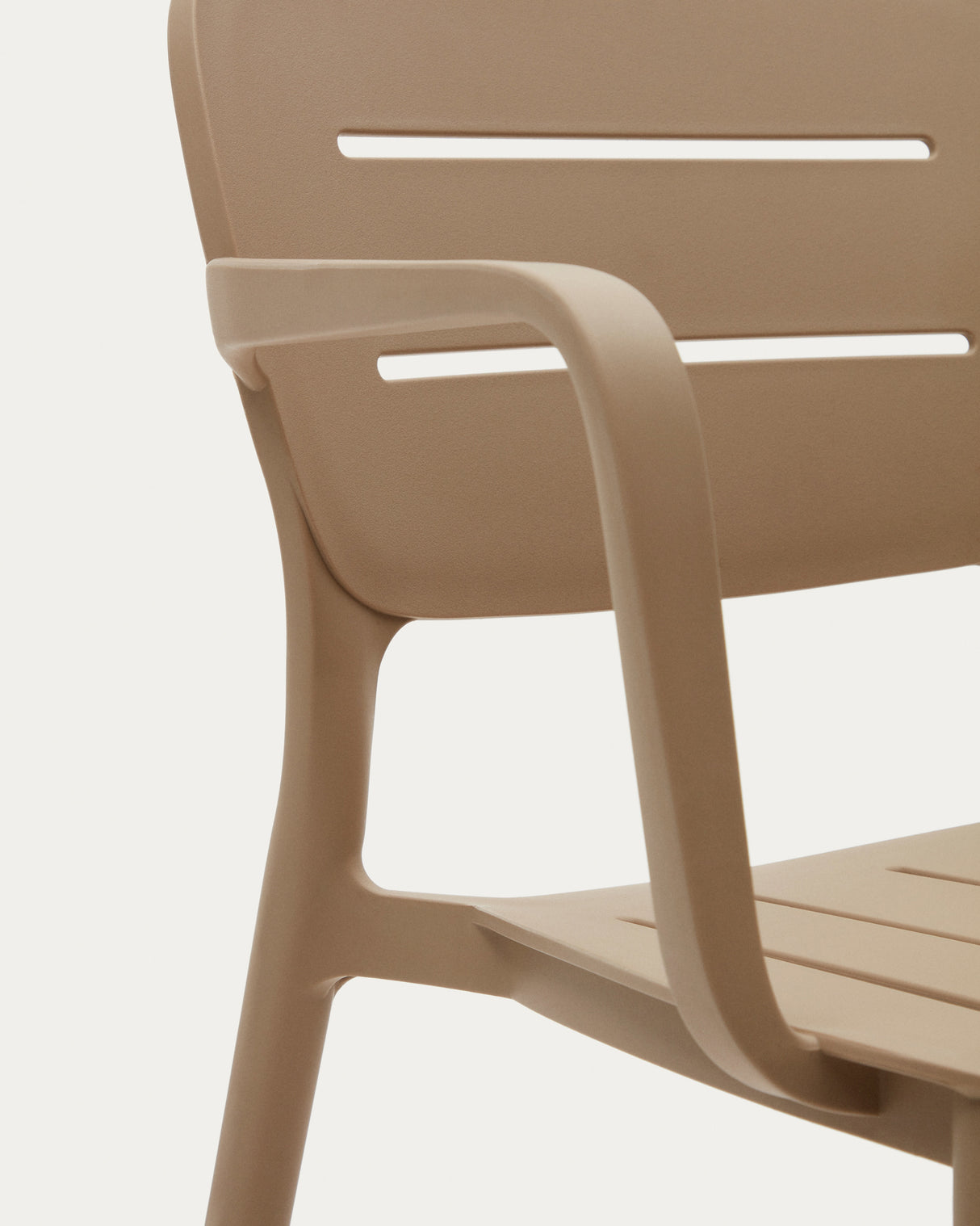 Morella stapelbarer Gartenstuhl in Beige - ZEN ZONE Furniture